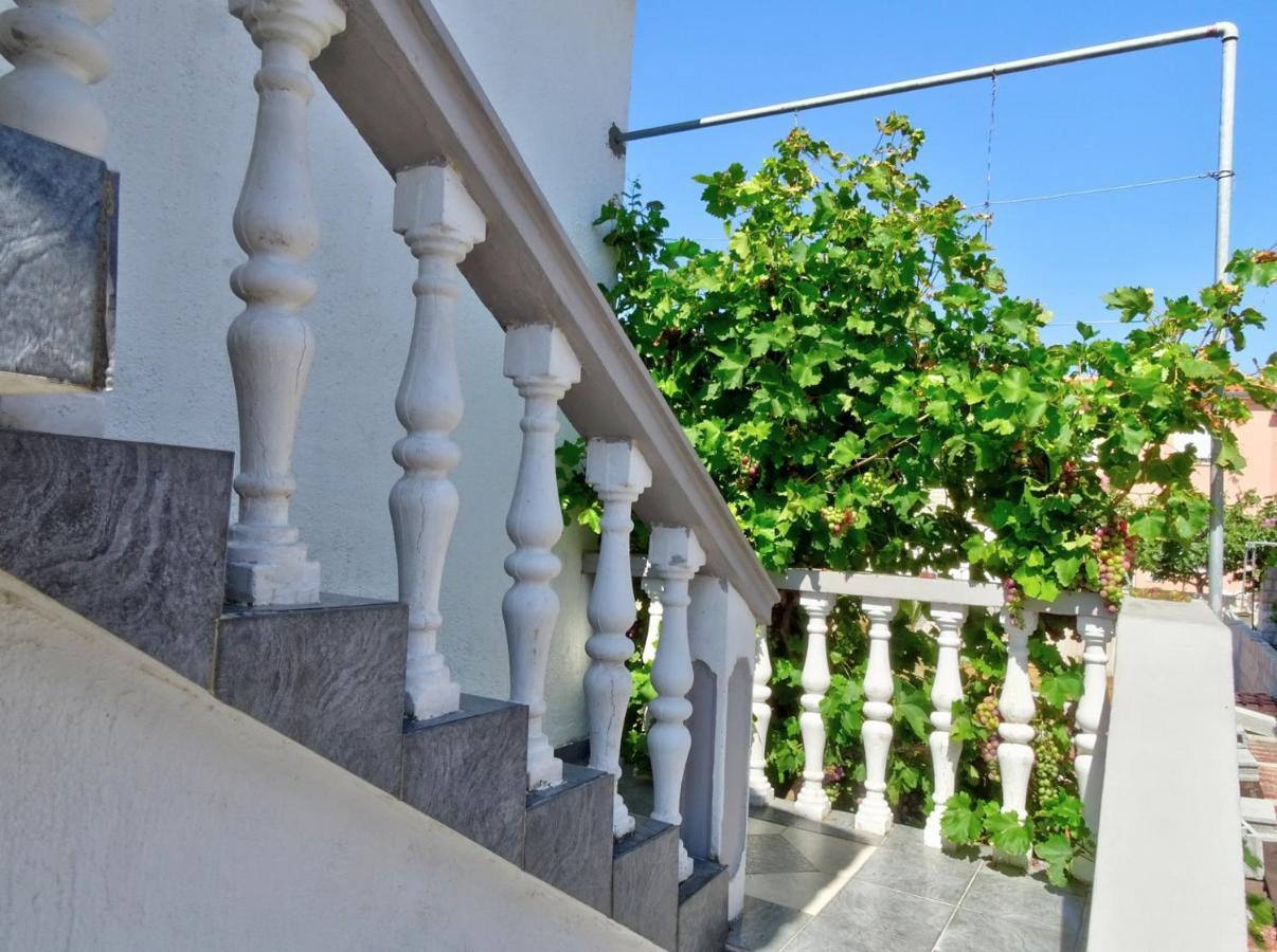 Apartment Daca Вир Екстериор снимка