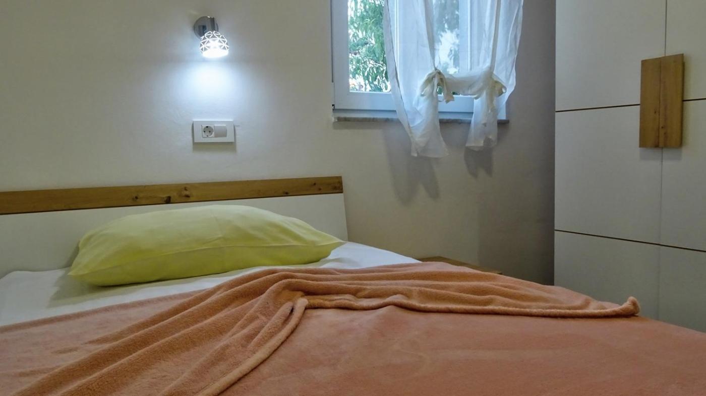 Apartment Daca Вир Екстериор снимка