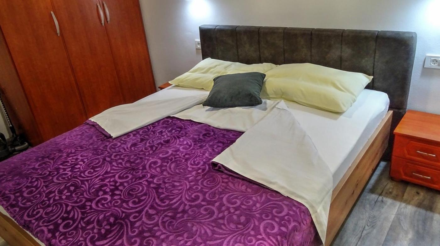 Apartment Daca Вир Екстериор снимка